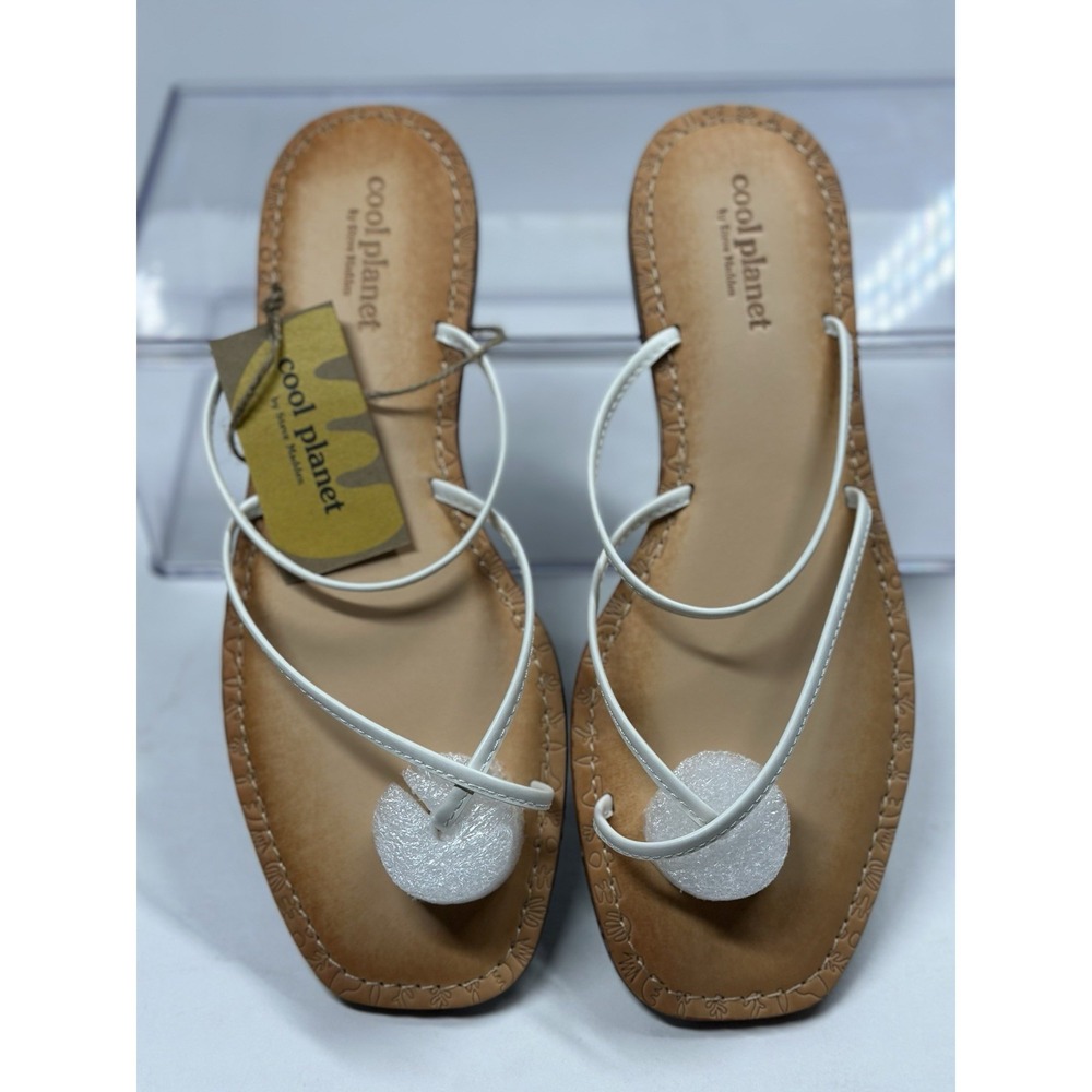 New! Cool Planet By Steve Madden Sandals Size 9.5M White Straps Toe Loop Flat